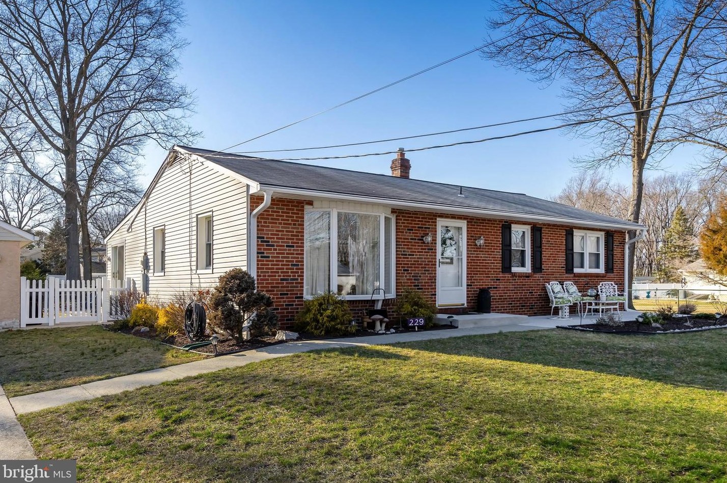 229 Evergreen Rd, Barrington, NJ 08007
