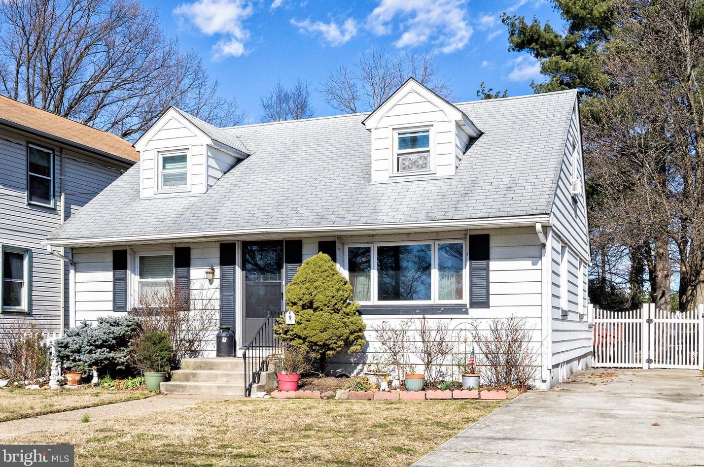 9 S Hood Ave, Camden, NJ 08106