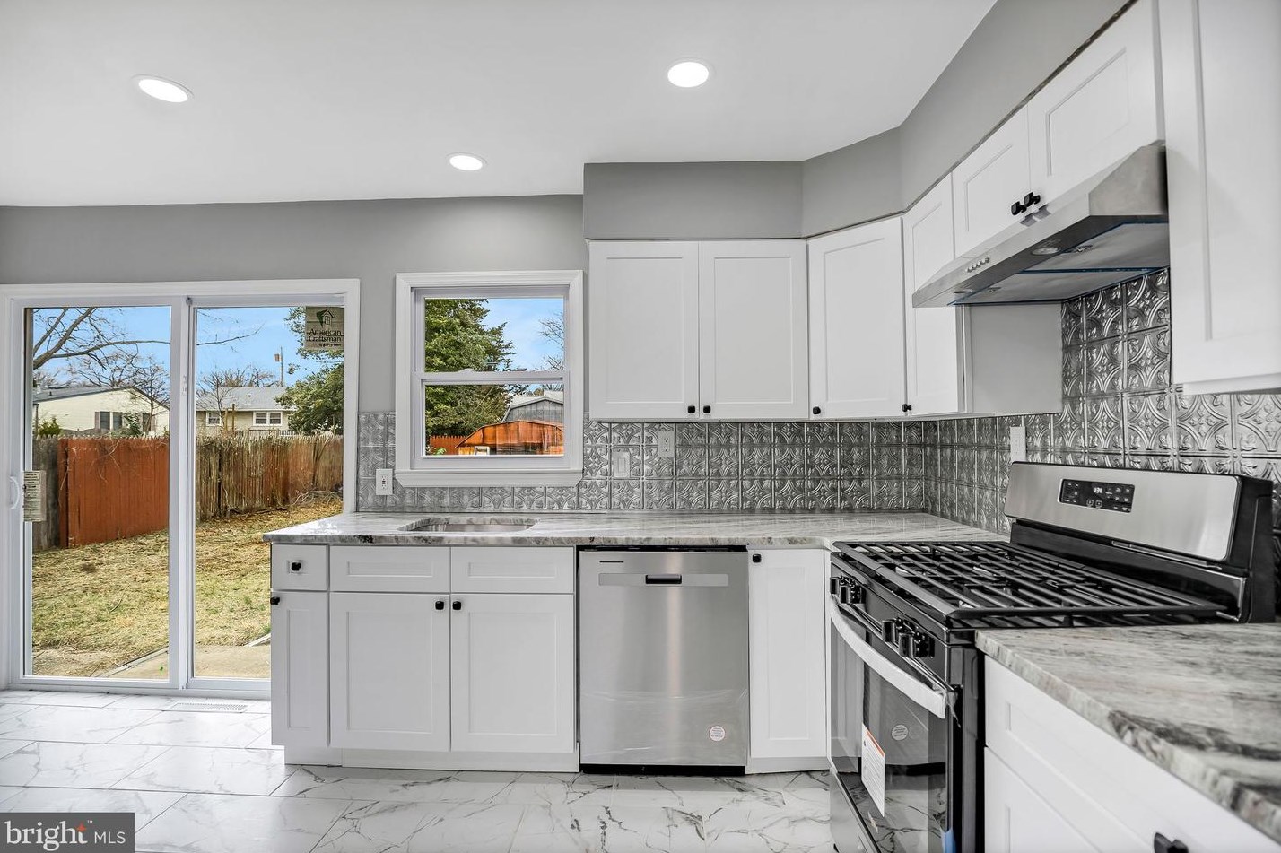 1040 Turnerville Rd, Pine Hill NJ  08021-6556 exterior