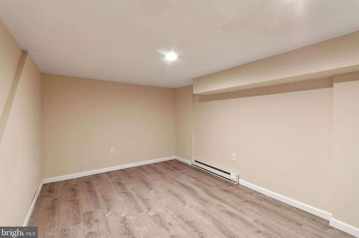 29 Ridgeway Ave, Camden NJ  08107-1540 exterior