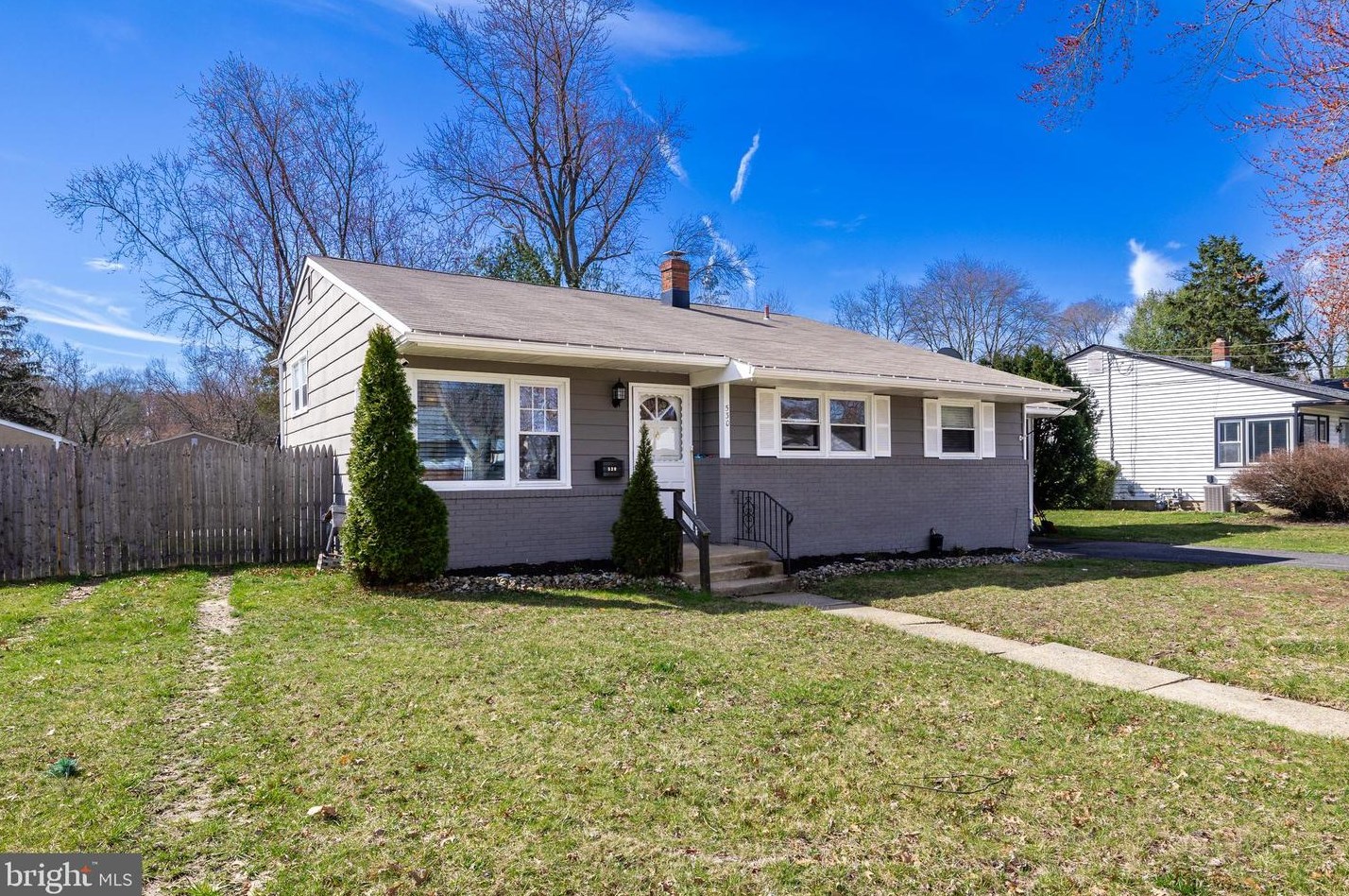 530 Beverly Dr, Magnolia, NJ 08049-1607