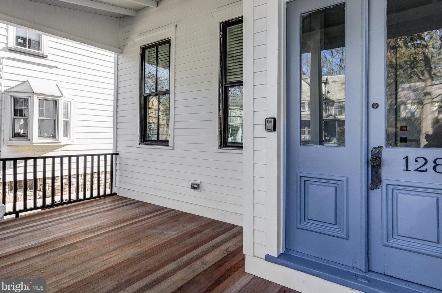 128 1st St, Tavistock NJ  08033-2950 exterior