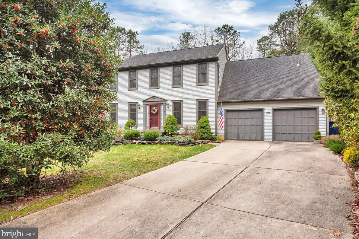 5 Whitby Ct, Franklin Township, NJ 08043