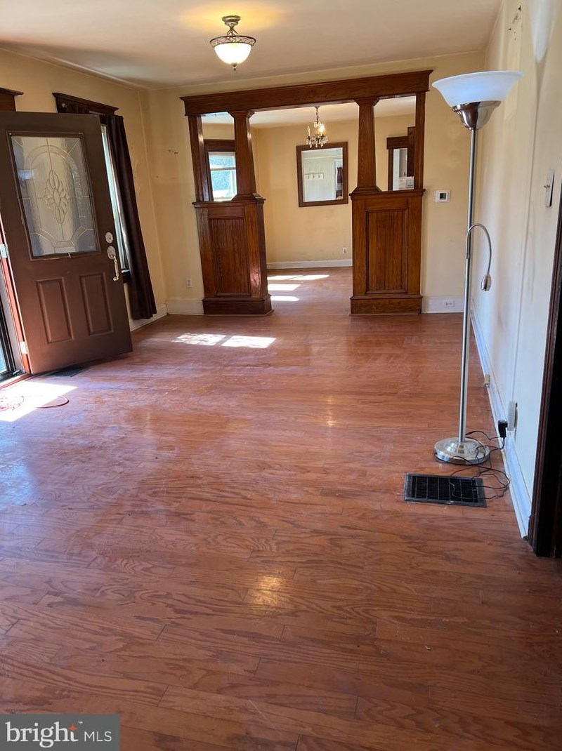 385 Tansboro Rd, Berlin Boro, NJ 08009