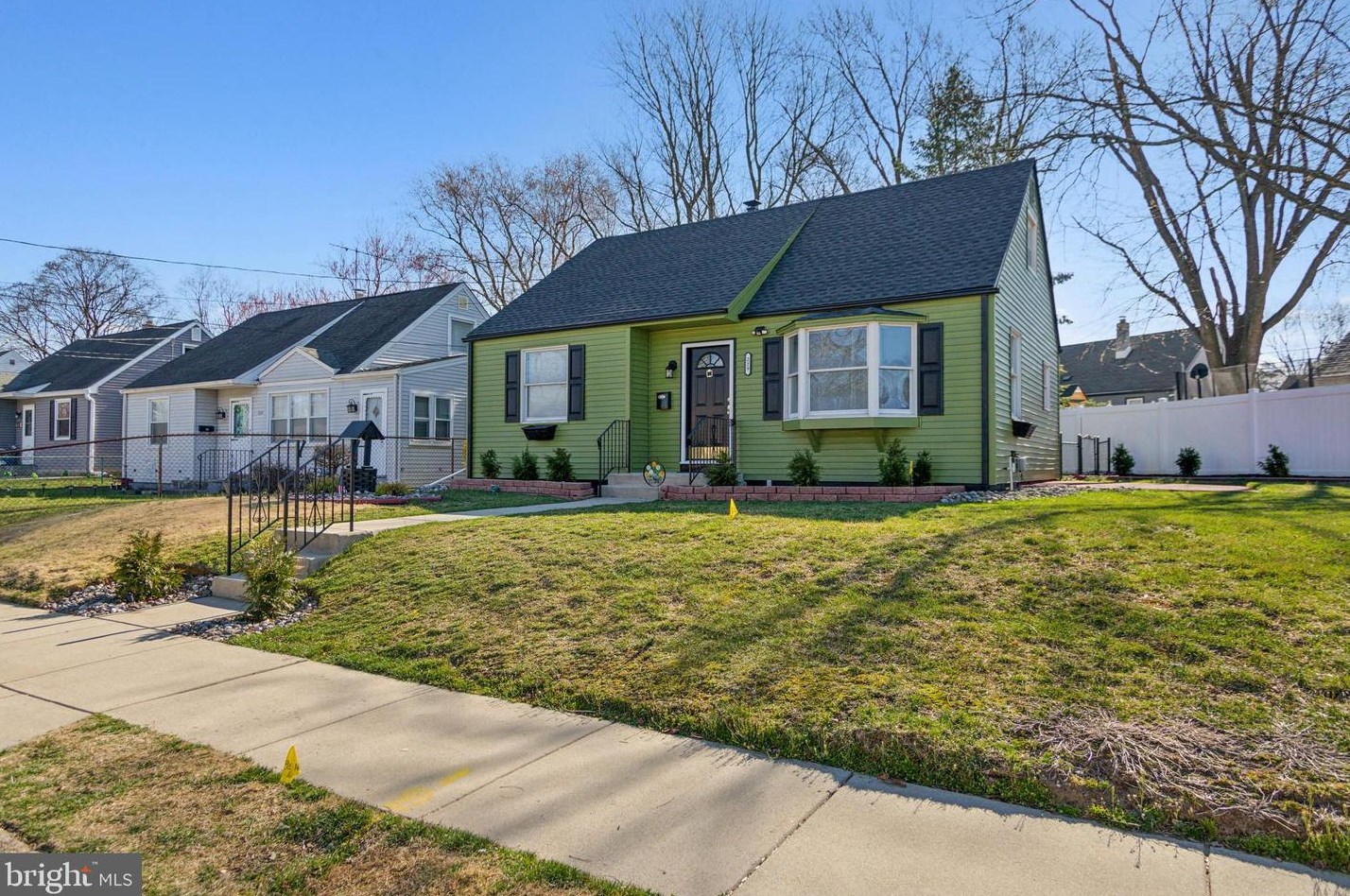 229 Phillips Ave, Runnemede, NJ 08078-1950
