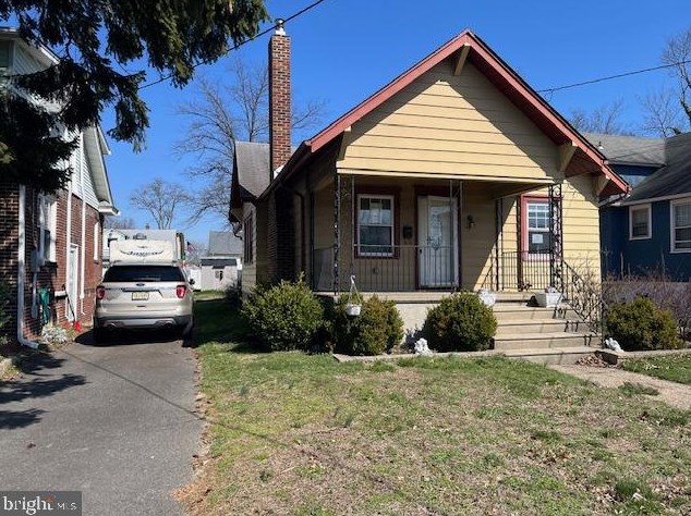 17 Gloucester Pike, Barrington, NJ 08007-1345