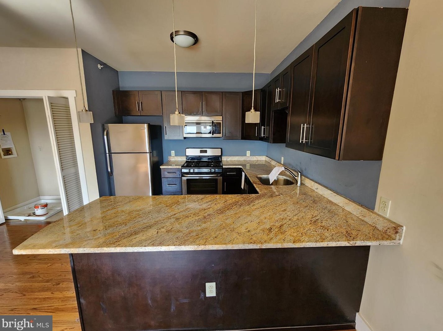 700 New St #305, Camden, NJ 08103