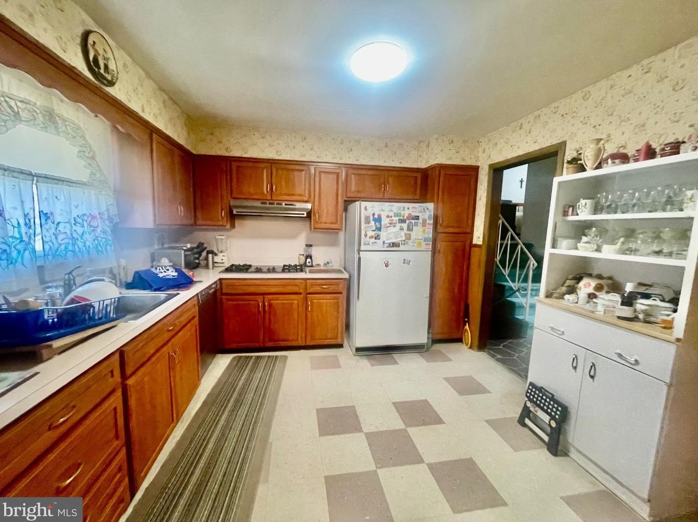 5065 Clayton Ave, Camden, NJ 08109-1950