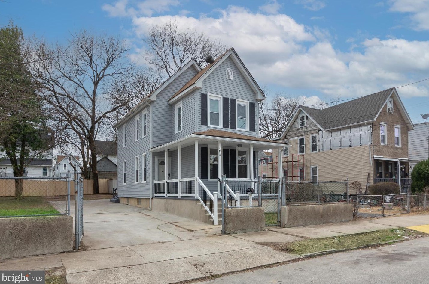 223 34th St, Camden, NJ 08105-1601