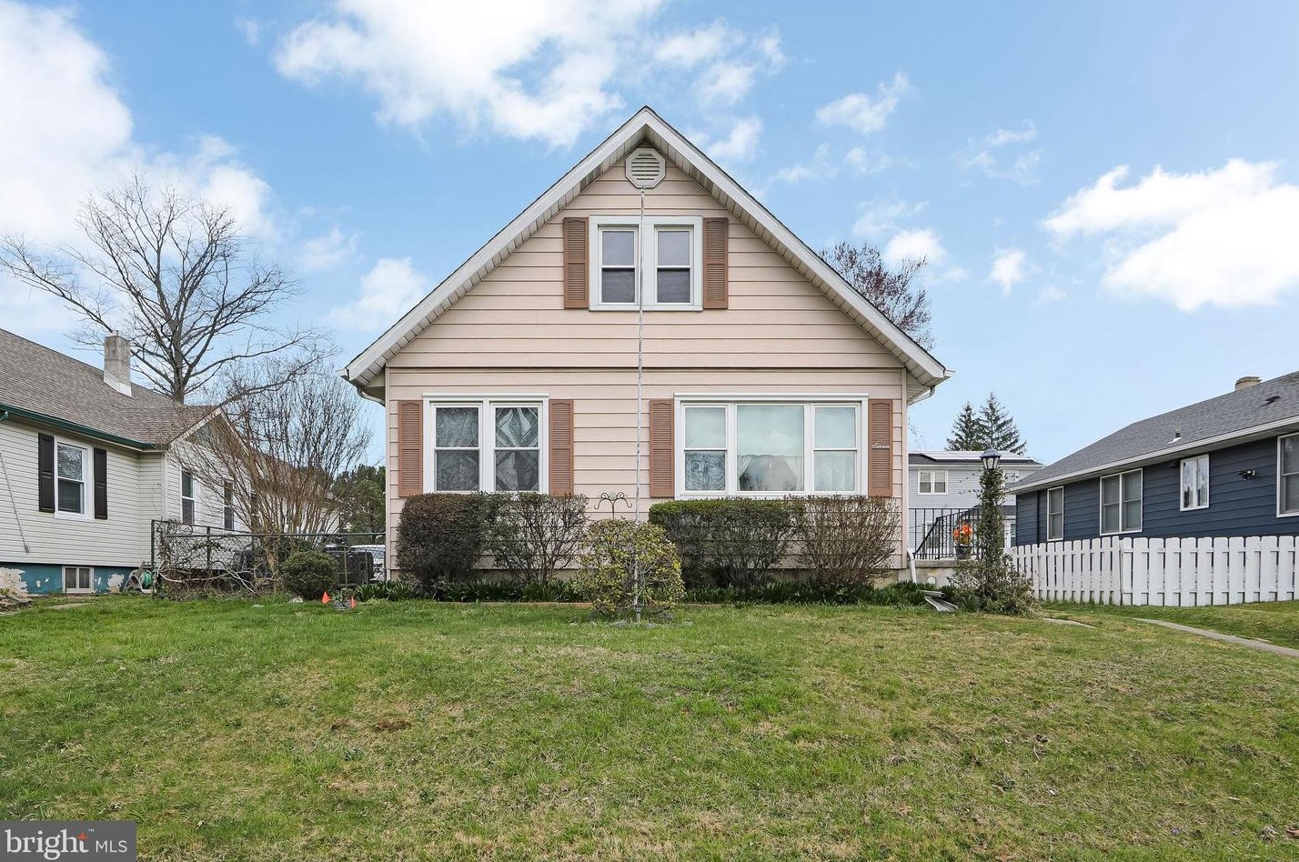 7 Haviland Ave, Camden NJ  08106-1020 exterior