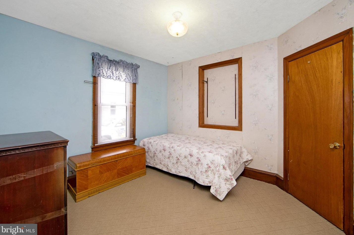 7 Haviland Ave, Camden NJ  08106-1020 exterior