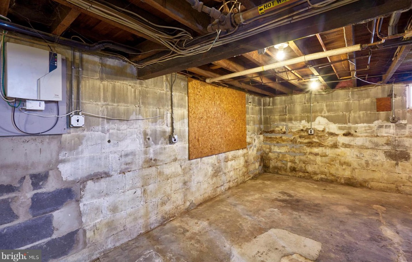 242 Spruce St, Camden NJ  08106-1620 exterior