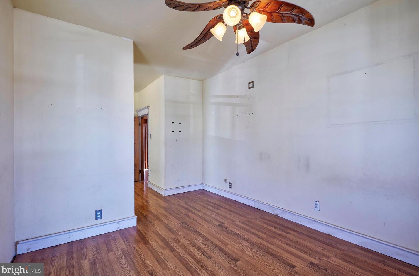 242 Spruce St, Camden NJ  08106-1620 exterior