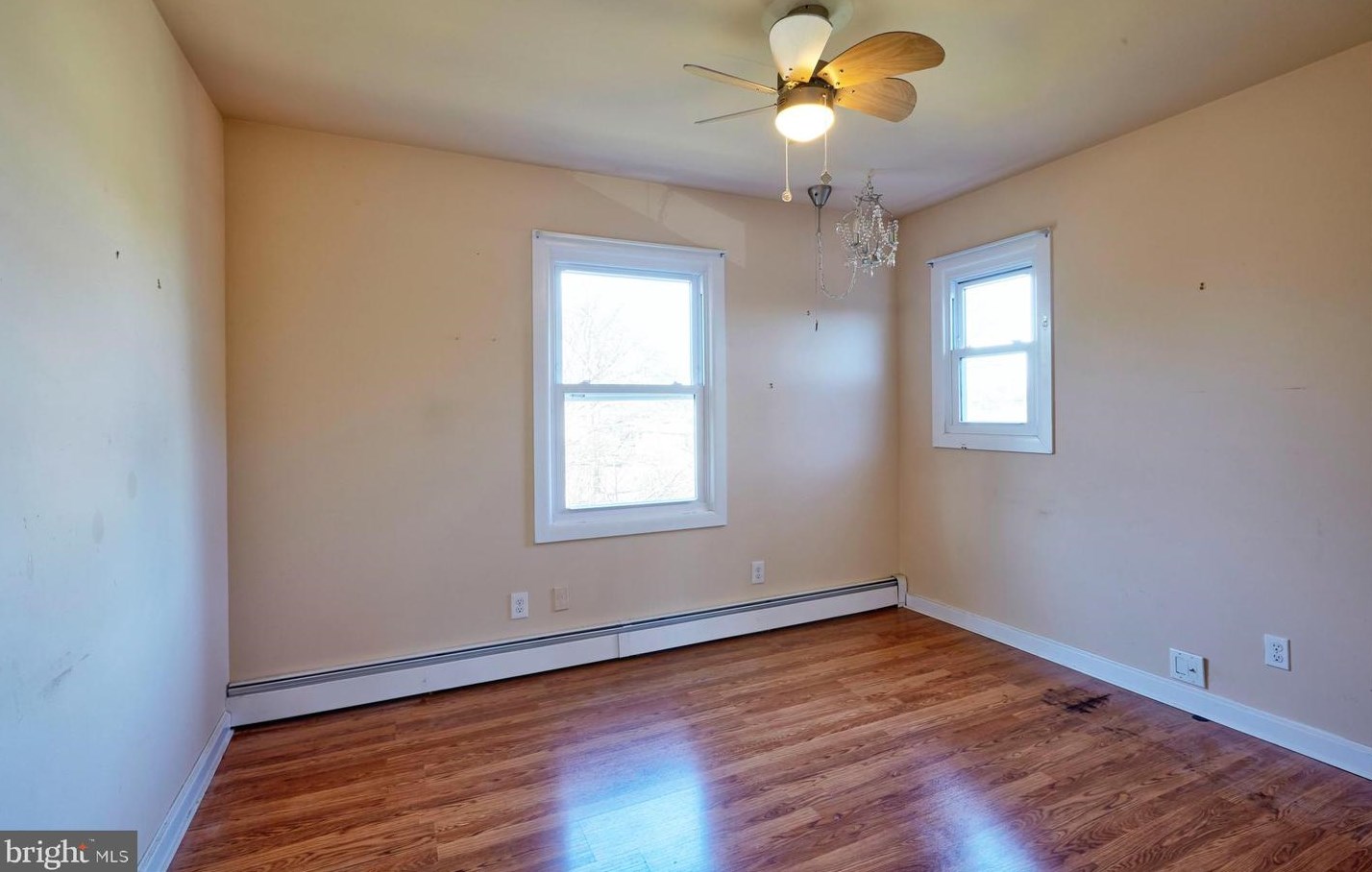 242 Spruce St, Camden NJ  08106-1620 exterior