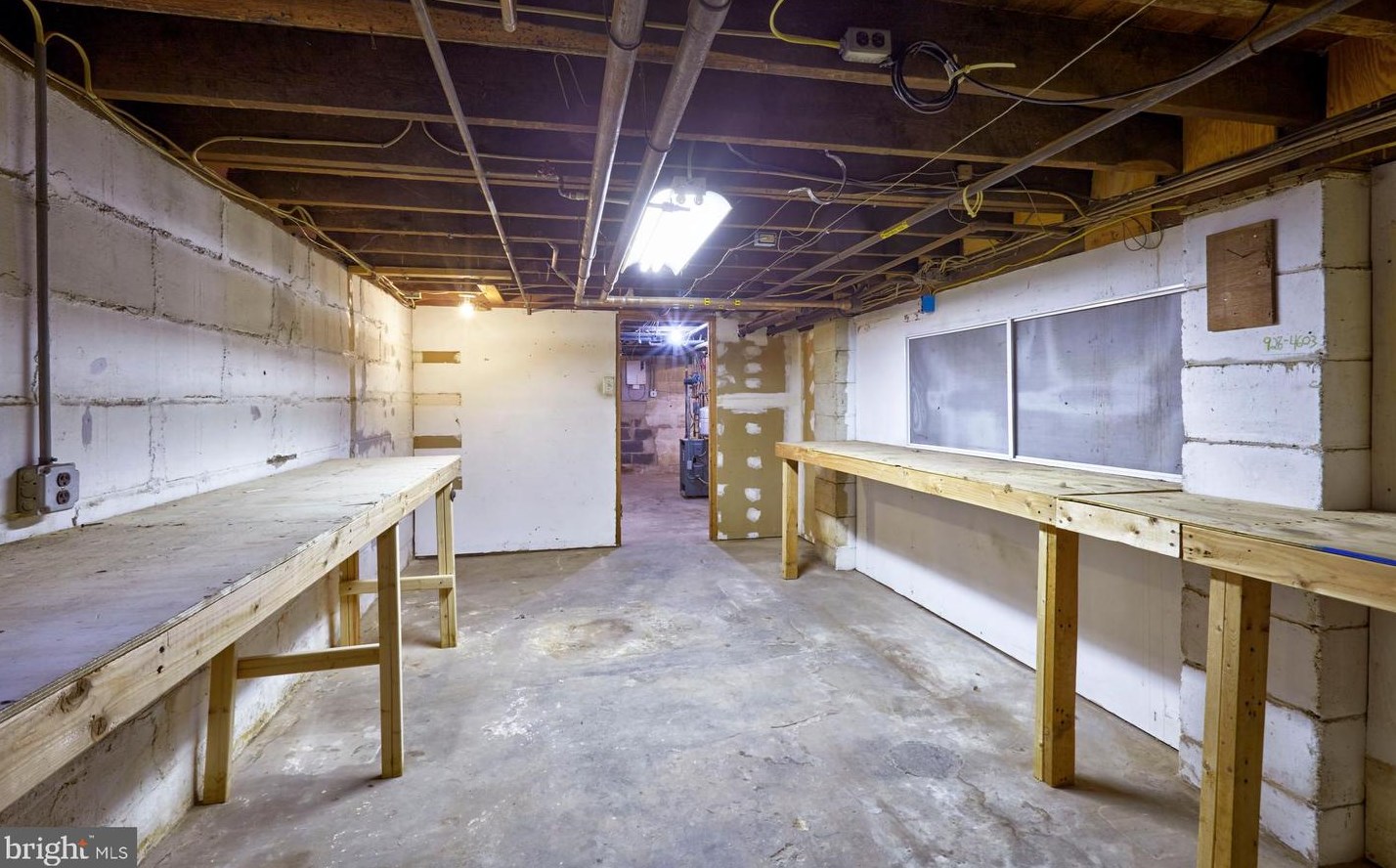 242 Spruce St, Camden NJ  08106-1620 exterior