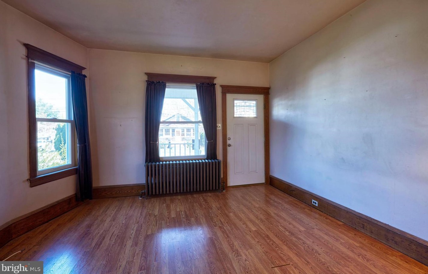 242 Spruce St, Camden NJ  08106-1620 exterior