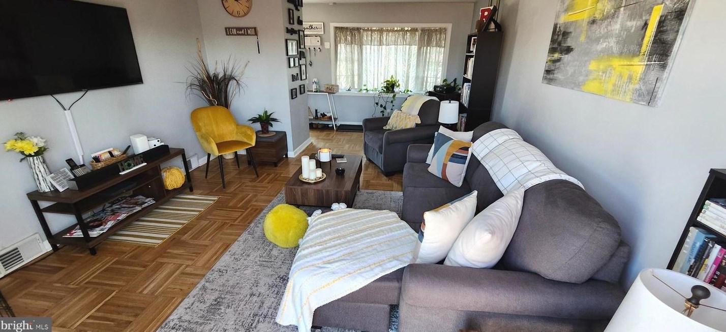 7469 Grant Ave, Camden NJ  08109-3151 exterior