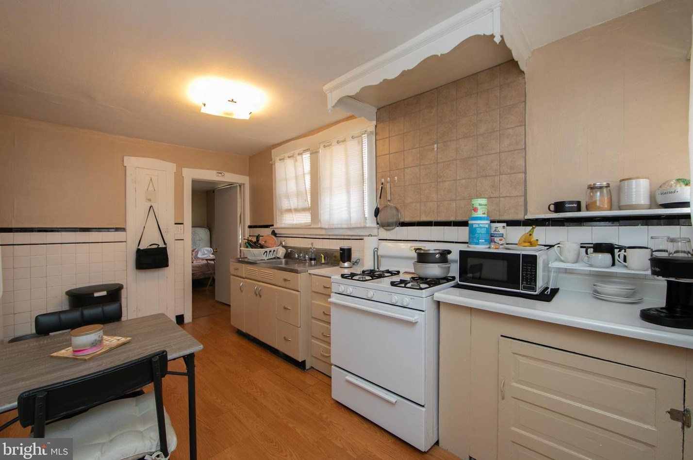 20 2 Ave, Runnemede NJ  08078-1402 exterior