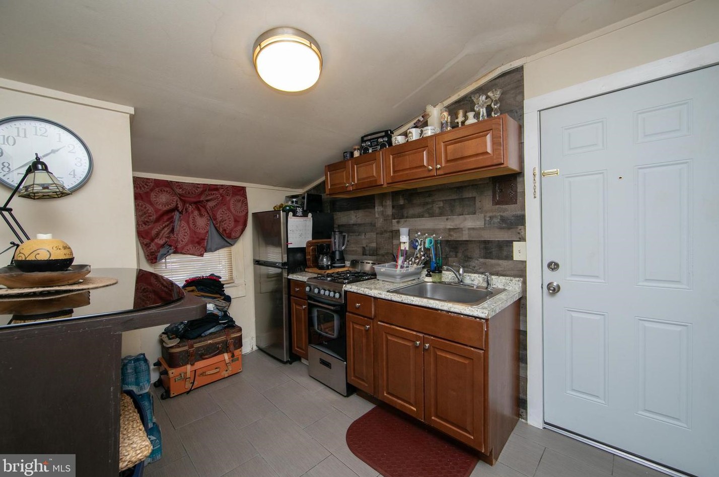 20 2 Ave, Runnemede NJ  08078-1402 exterior