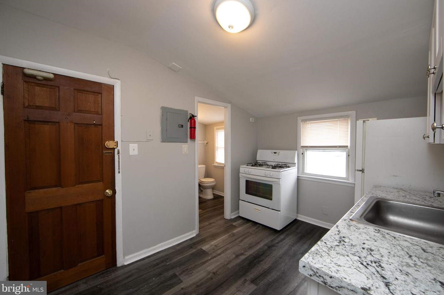 20 2 Ave, Runnemede NJ  08078-1402 exterior