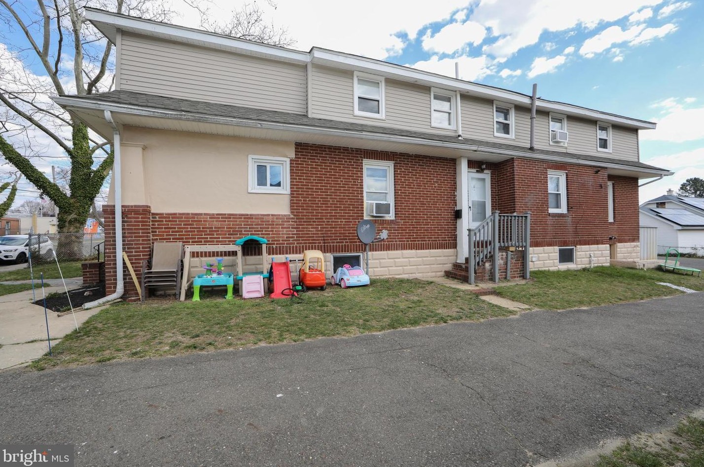 20 2nd Ave, Runnemede, NJ 08078-1658
