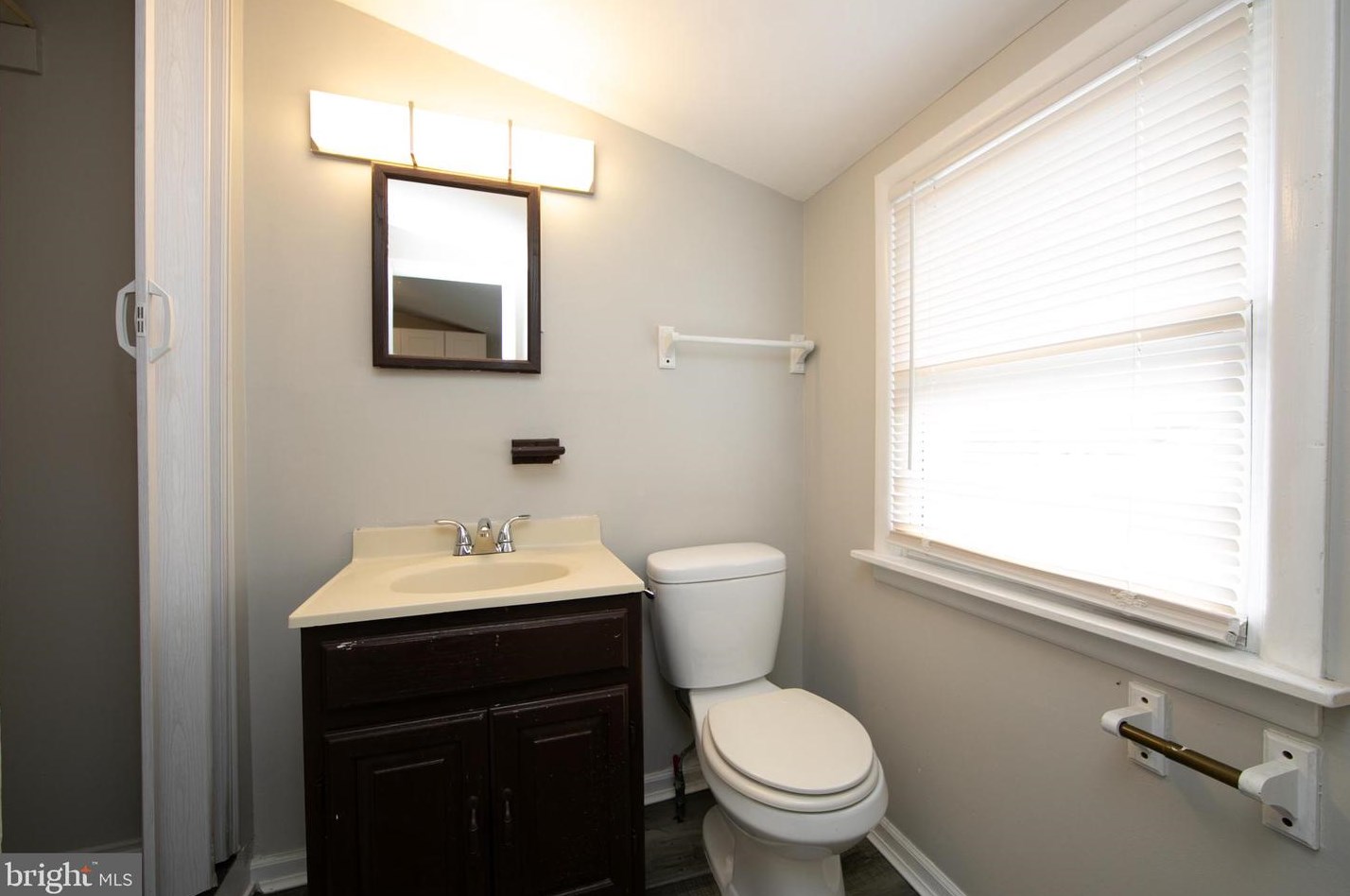 20 2 Ave, Runnemede NJ  08078-1402 exterior