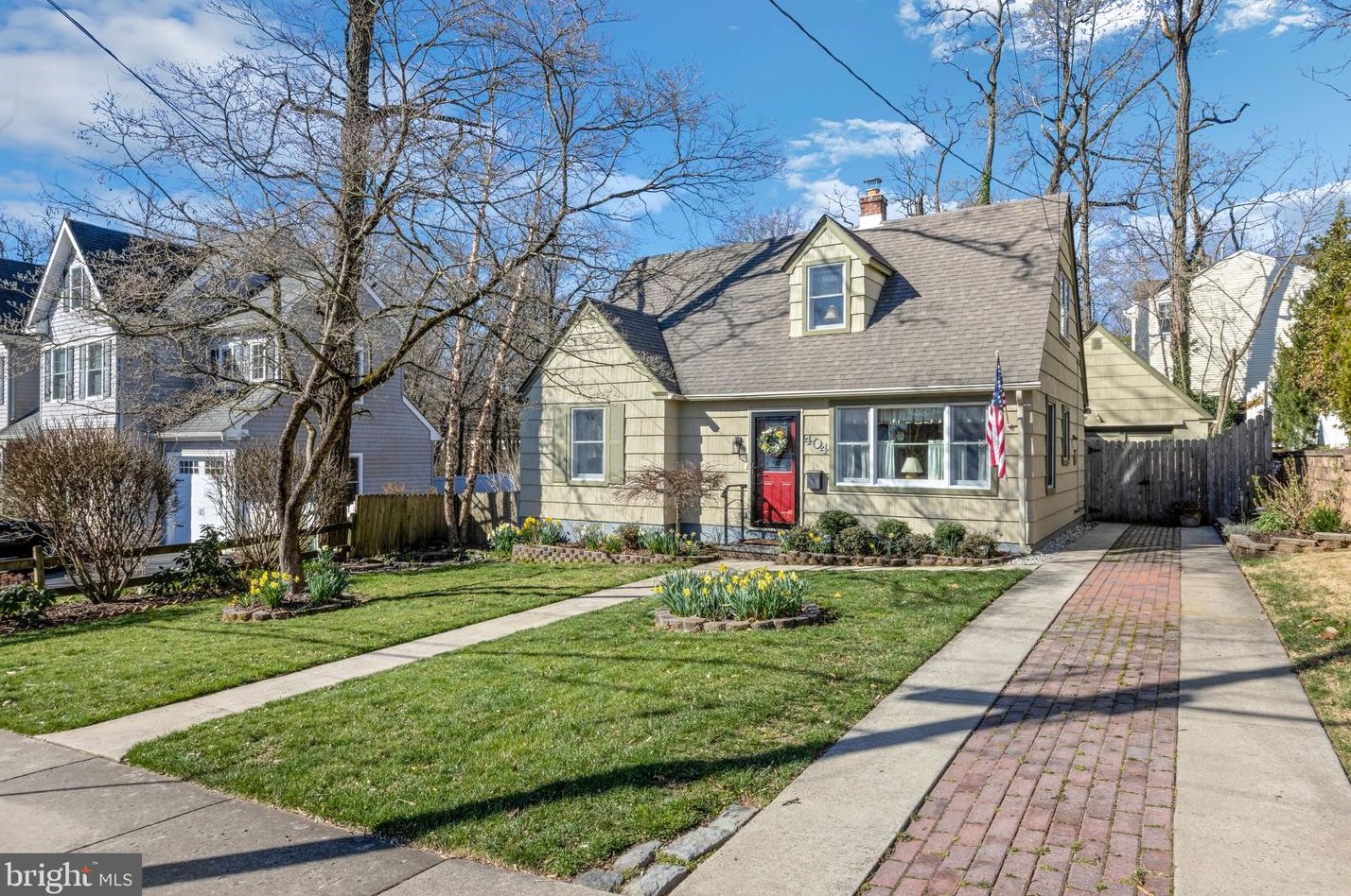 404 Center St, Tavistock, NJ 08033-1809