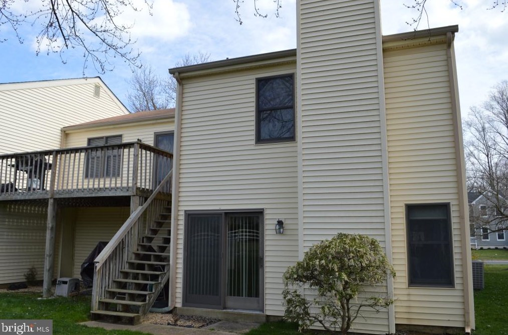 64 Brambling Ln, Franklin Township, NJ 08043