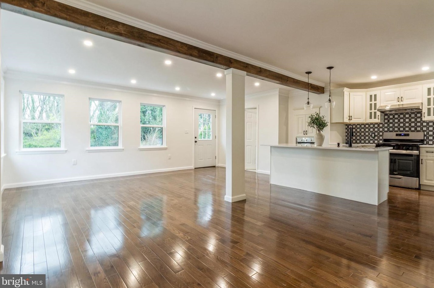 4682 Springfield Ave, Camden NJ  08109-1942 exterior