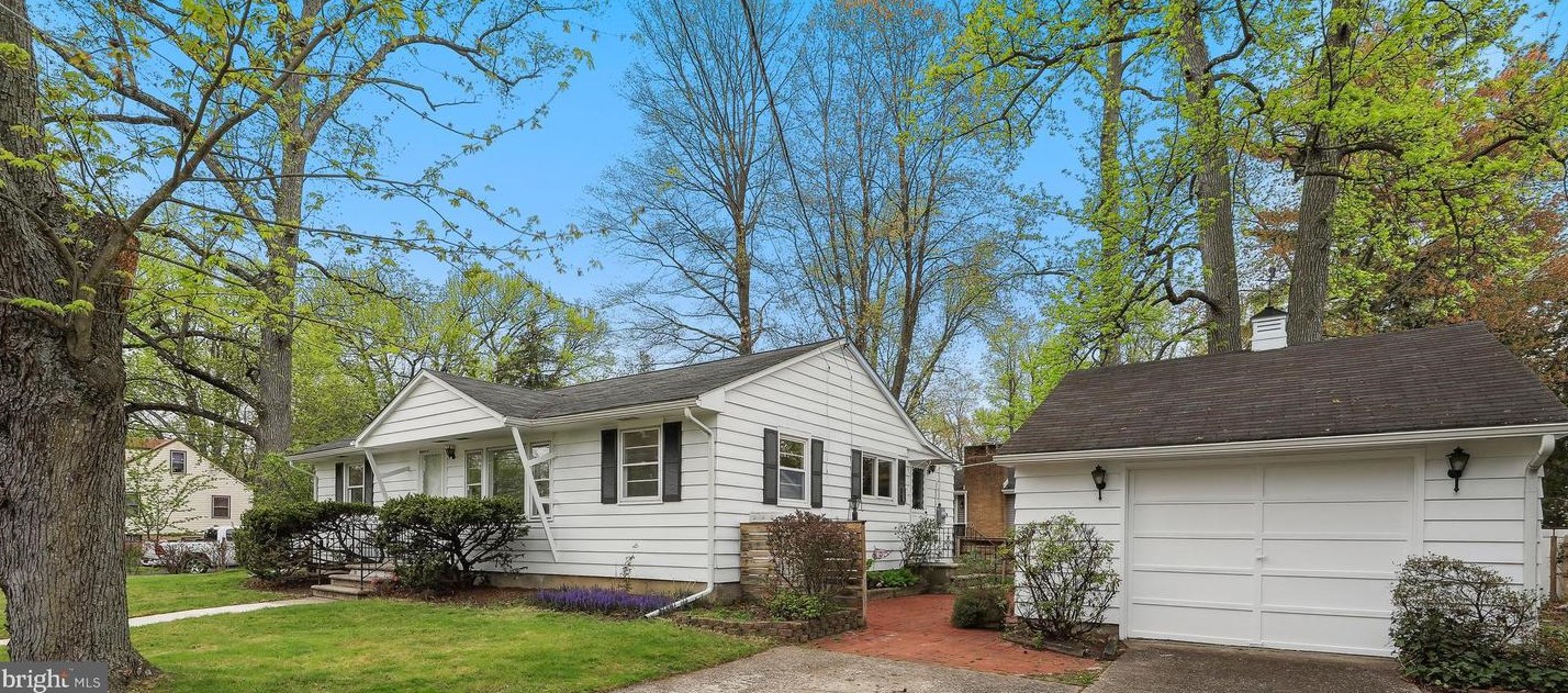 1601 S Burnt Mill Rd, Franklin Township, NJ 08043