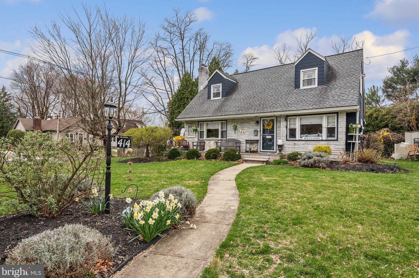 414 10th Ave, Haddon Heights, NJ 08035