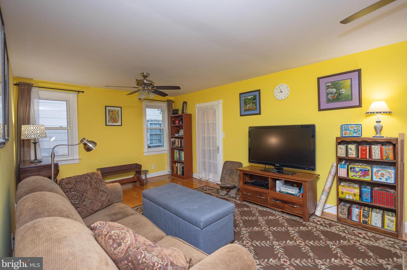 13 Ridgeway Ave, Camden NJ 08107-1534 exterior