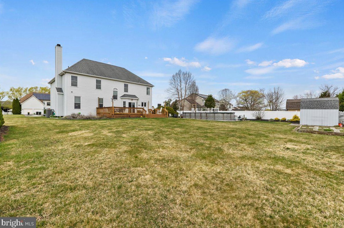 310 Johnny Boy Ln, Berlin Boro NJ  08009-2706 exterior