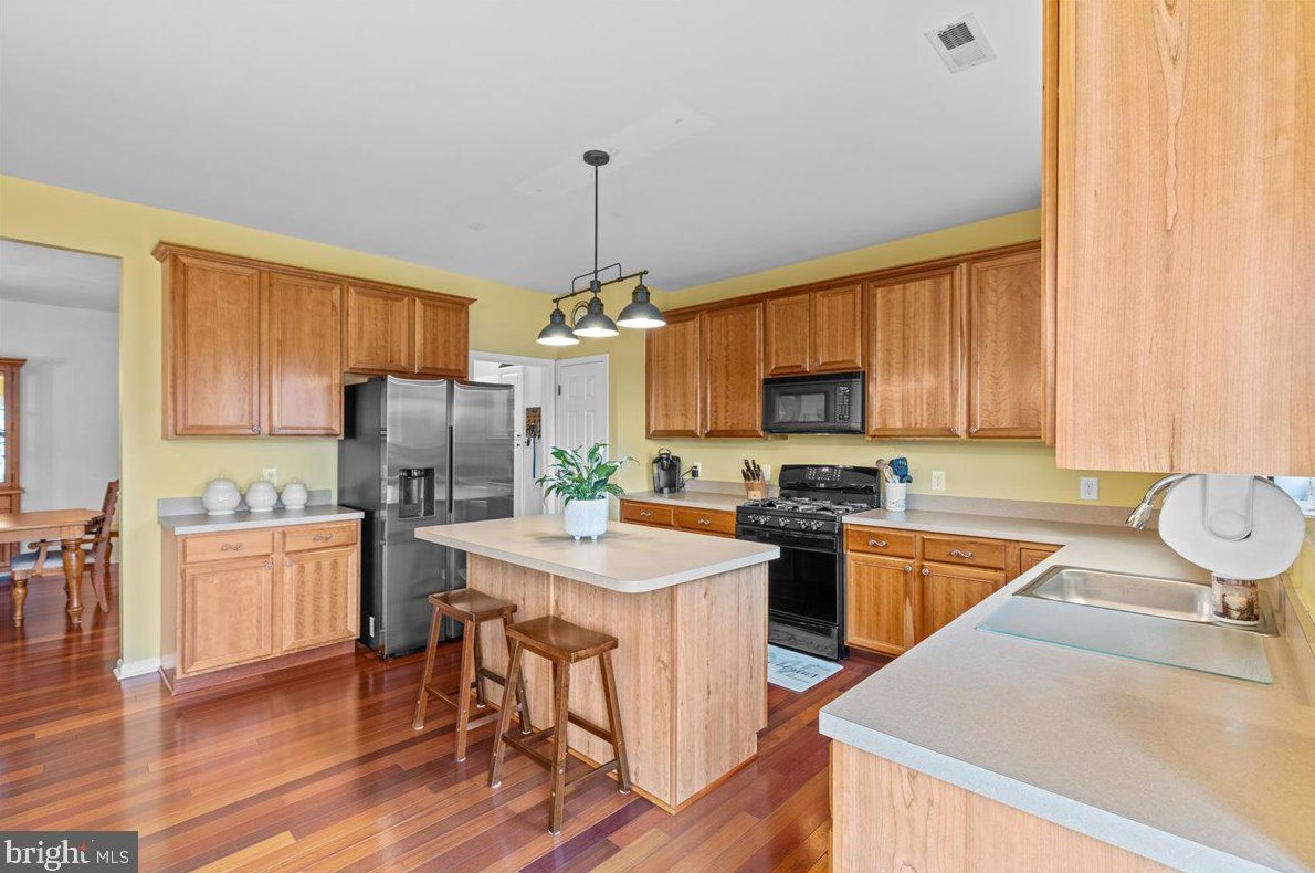 310 Johnny Boy Ln, Berlin Boro NJ  08009-2706 exterior