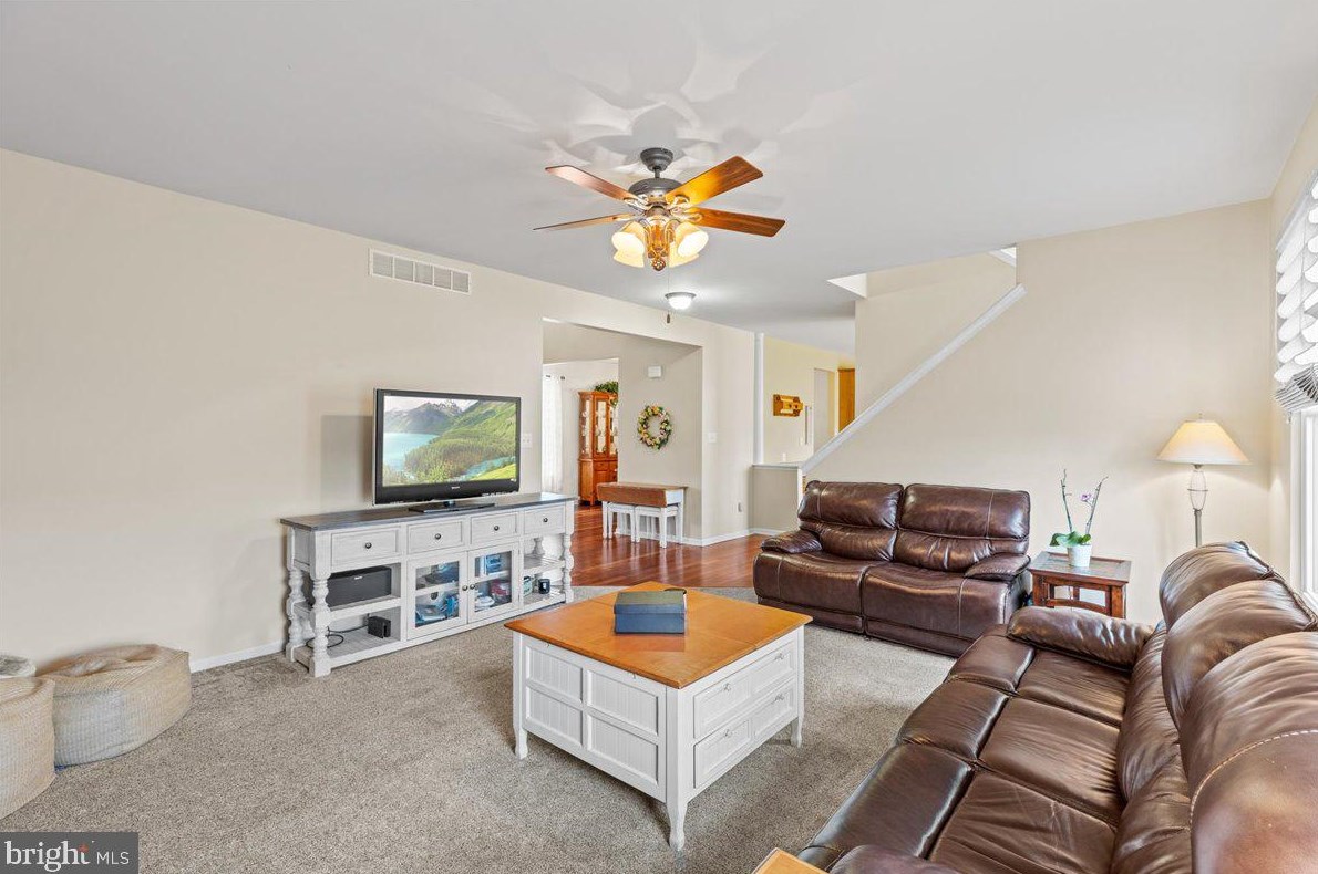 310 Johnny Boy Ln, Berlin Boro NJ  08009-2706 exterior