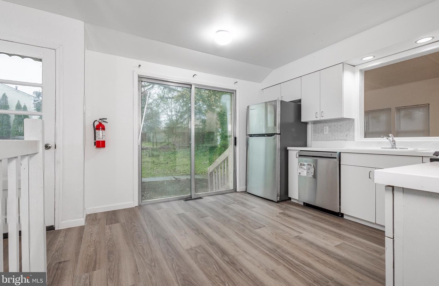 301 Walnut Ave, Magnolia NJ  08049-1735 exterior