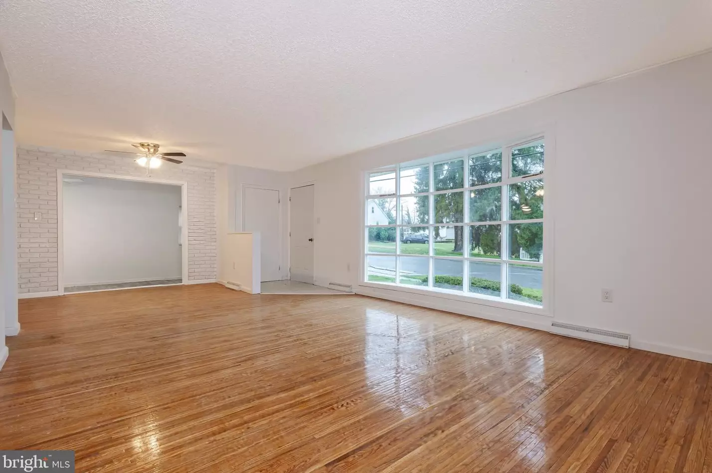 301 Walnut Ave, Magnolia NJ  08049-1735 exterior