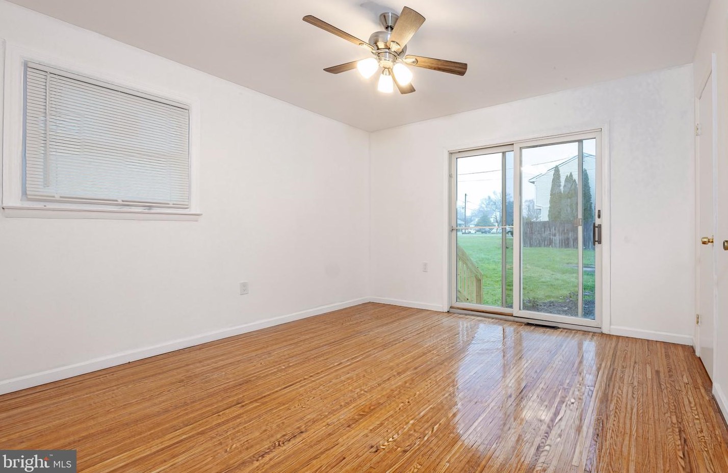 301 Walnut Ave, Magnolia NJ  08049-1735 exterior