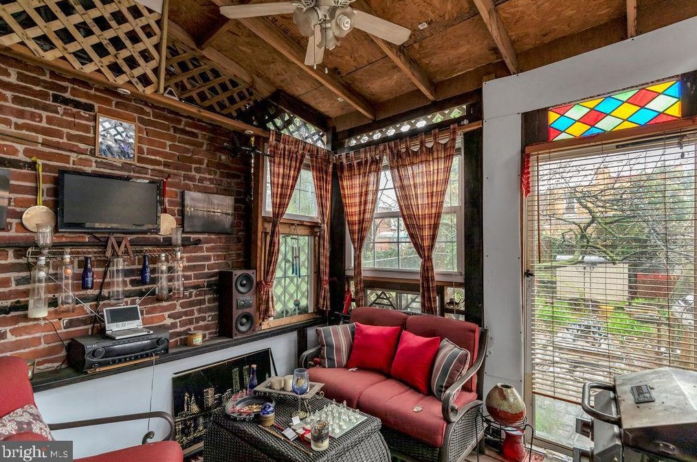 1168 Everett St, Camden, NJ 08104