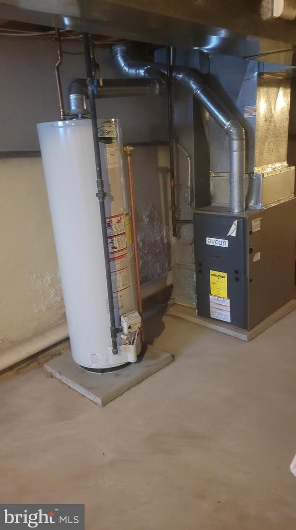 794 Line St, Camden NJ  08103-1552 exterior