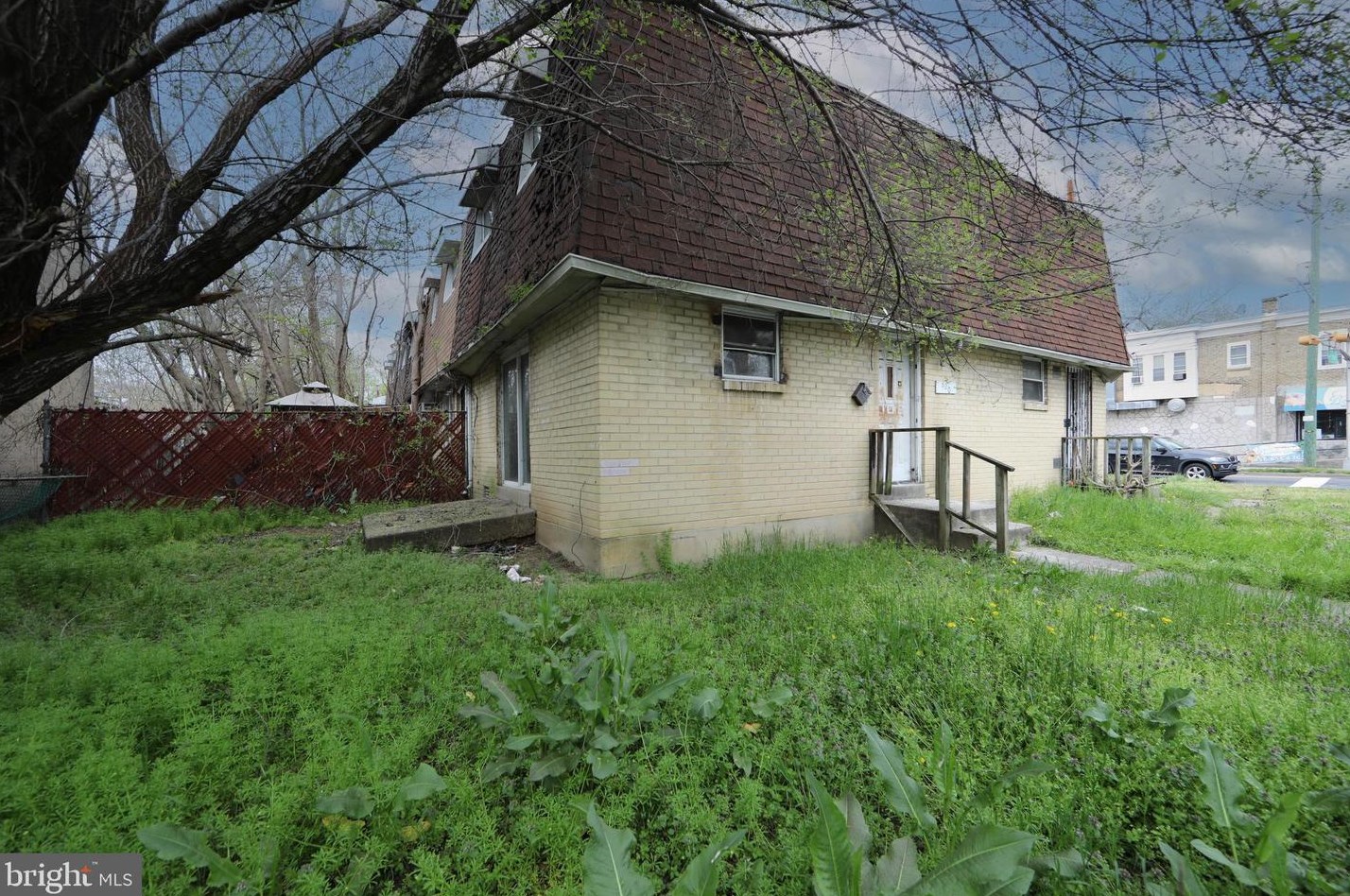 820 Atlantic Ave, Camden, NJ 08104-1128