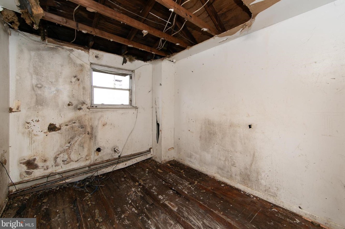 820 Atlantic, Camden NJ  08104-1203 exterior