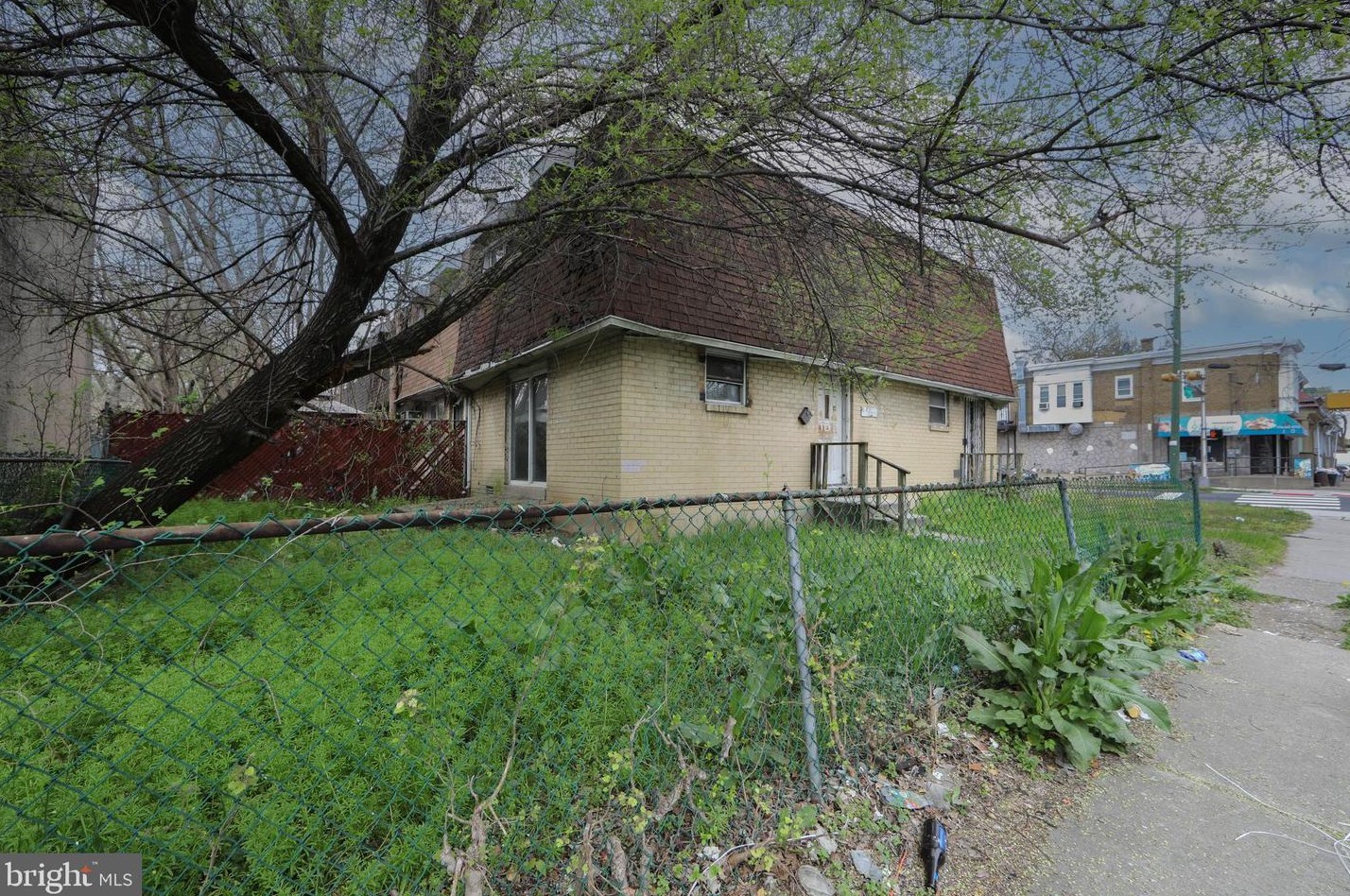 820 Atlantic Ave, Camden NJ  08104-1128 exterior