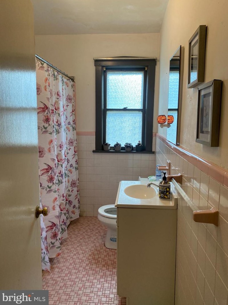 33 Greenwood Ave, Camden NJ exterior