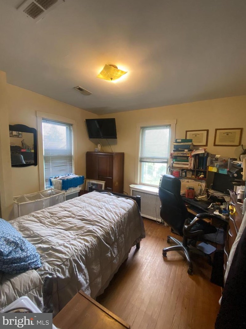 33 Greenwood Ave, Camden NJ exterior