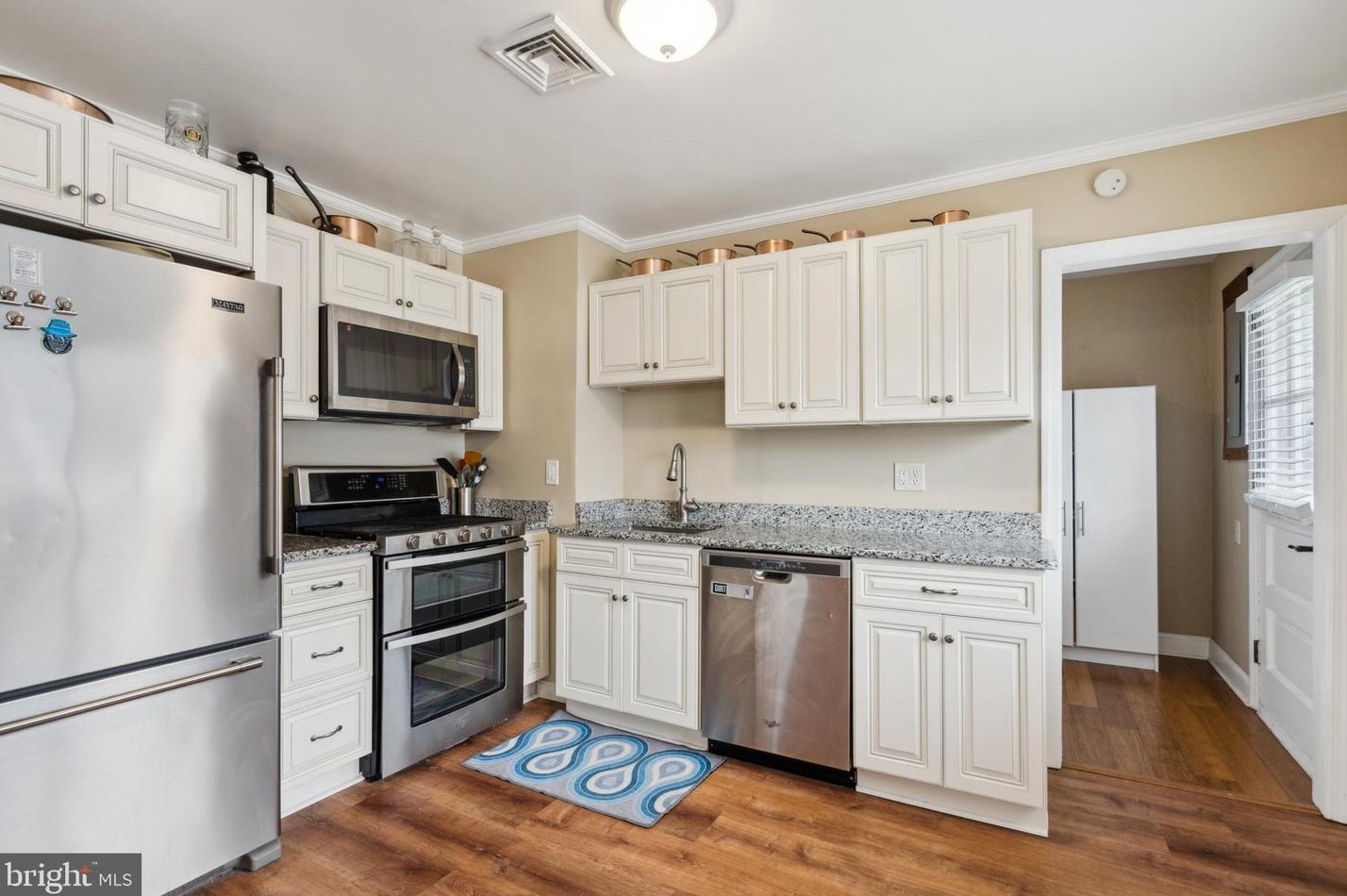 1009 Wayne Rd, Haddonfield NJ  08033-3637 exterior