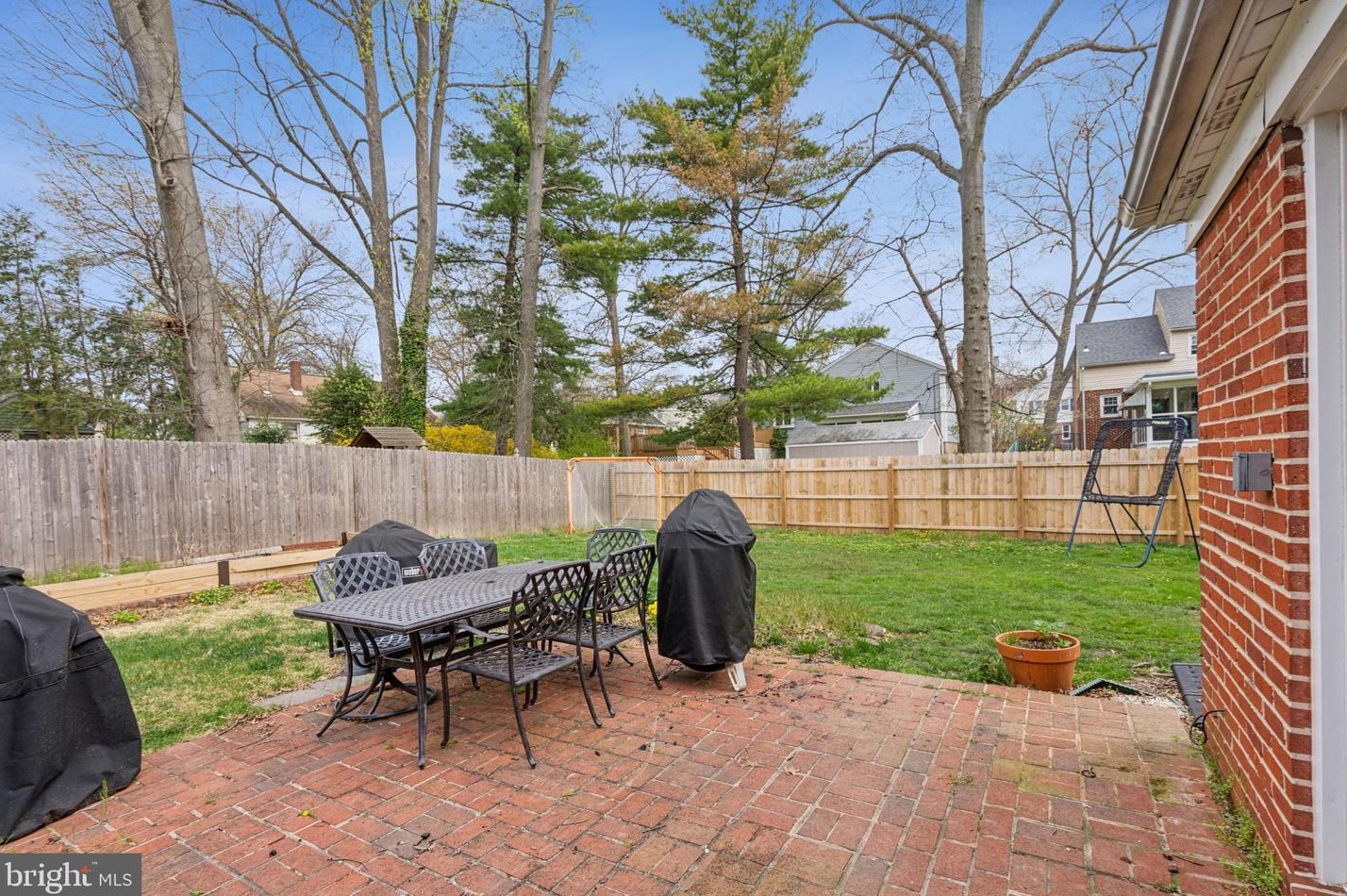 1009 Wayne Rd, Haddonfield NJ  08033-3637 exterior