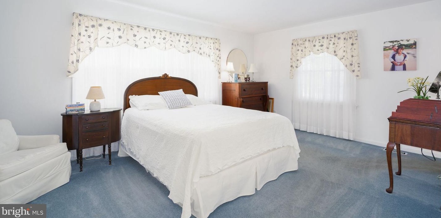 624 Warwick Rd, Haddonfield NJ 08033-3968 exterior