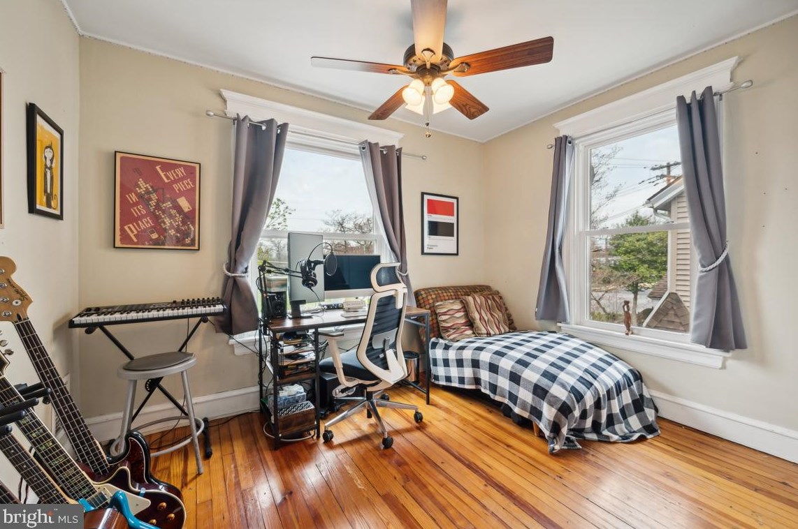 8 Mt Vernon Ave, Haddonfield NJ 08033-2325 exterior