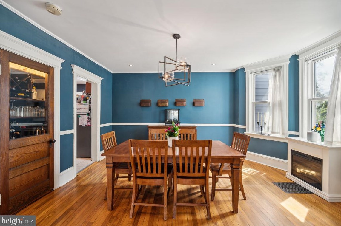 8 Mt Vernon Ave, Haddonfield NJ 08033-2325 exterior